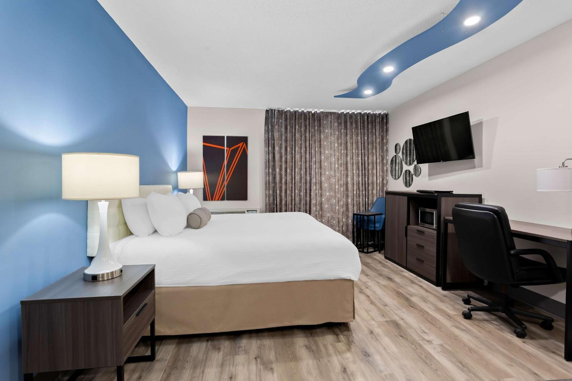 Surestay Plus By Best Western Виндзор Экстерьер фото