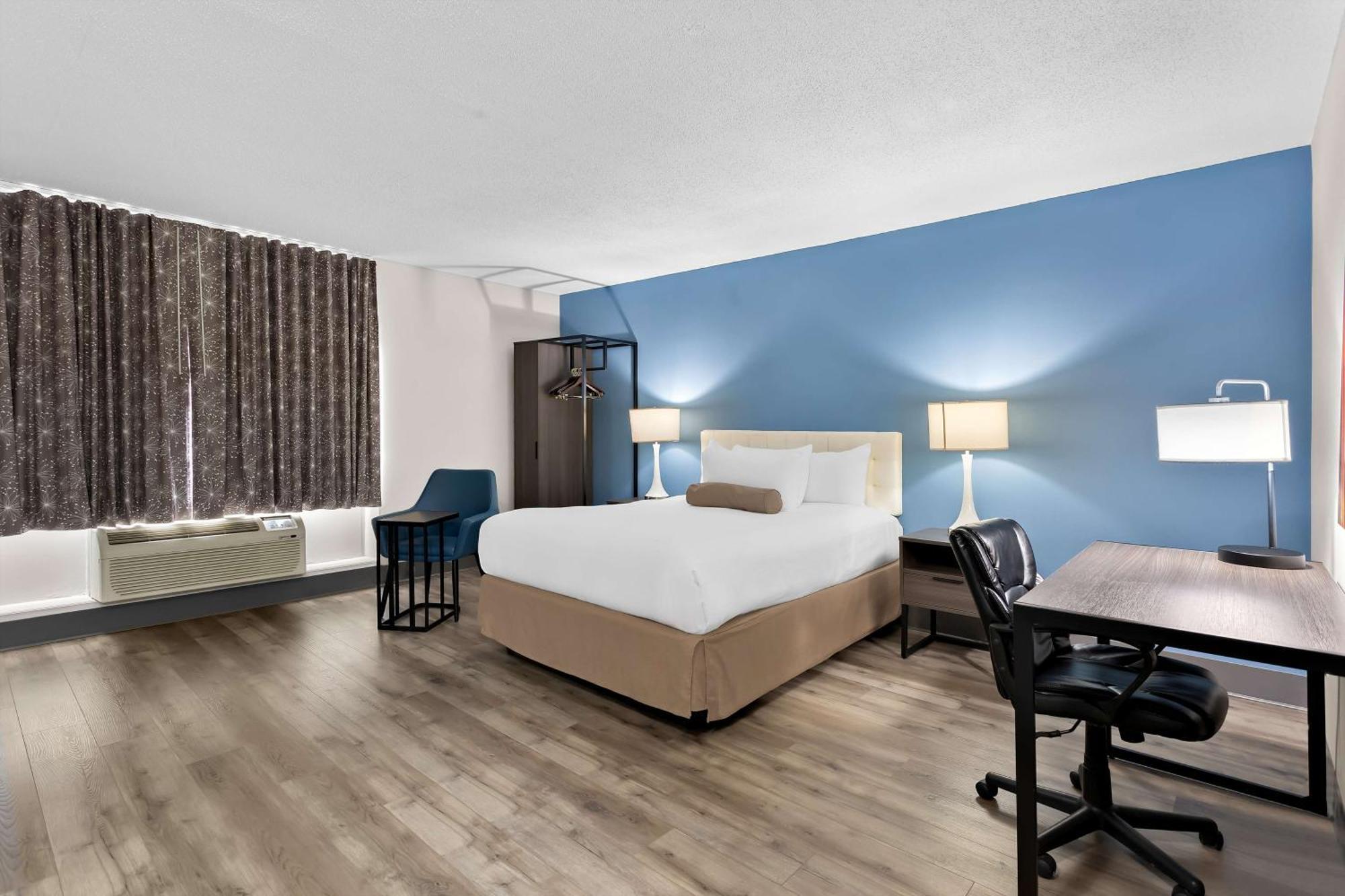 Surestay Plus By Best Western Виндзор Экстерьер фото